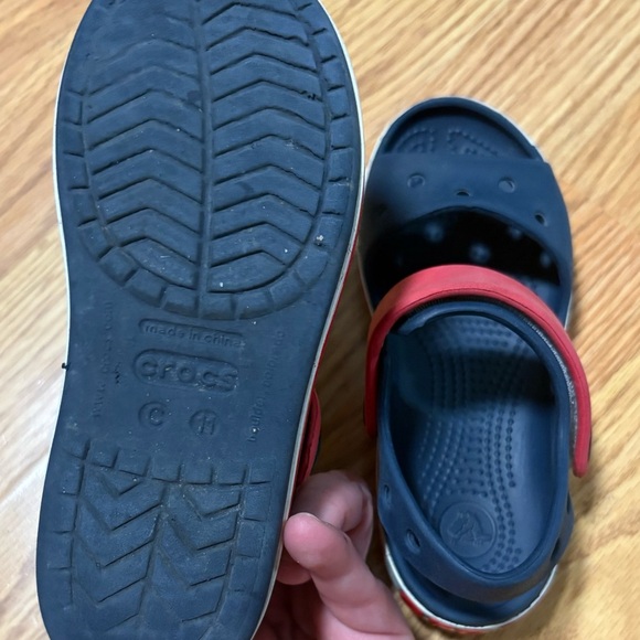 CROCS Blue and Red Sporty Sandals with Adjustable Straps - Picture 4 of 5